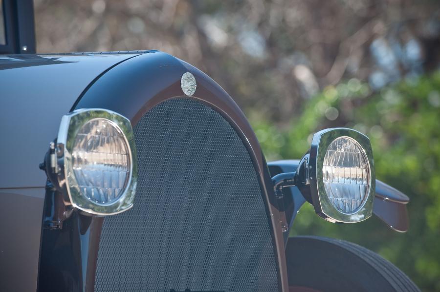  Detroit Electric Model 82 Brougham 1920 года  (фото 10 из 19)